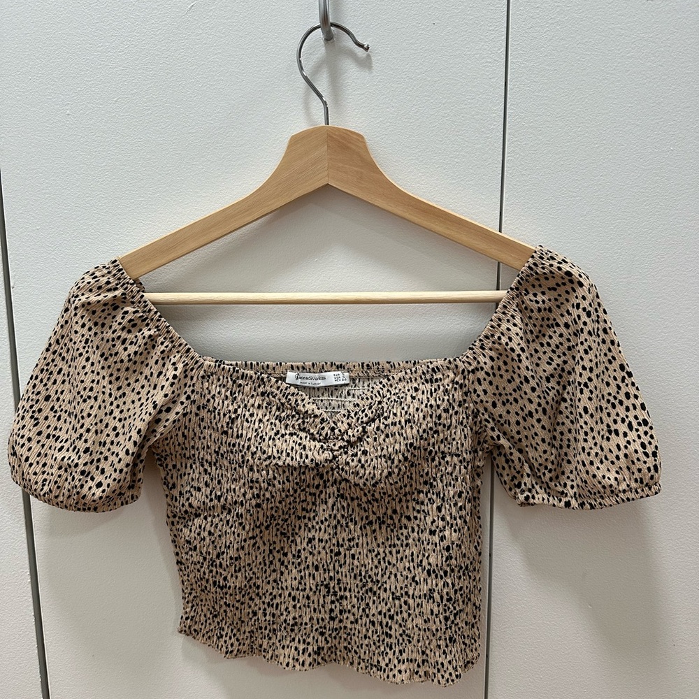 Stradivarius leopard print crop top